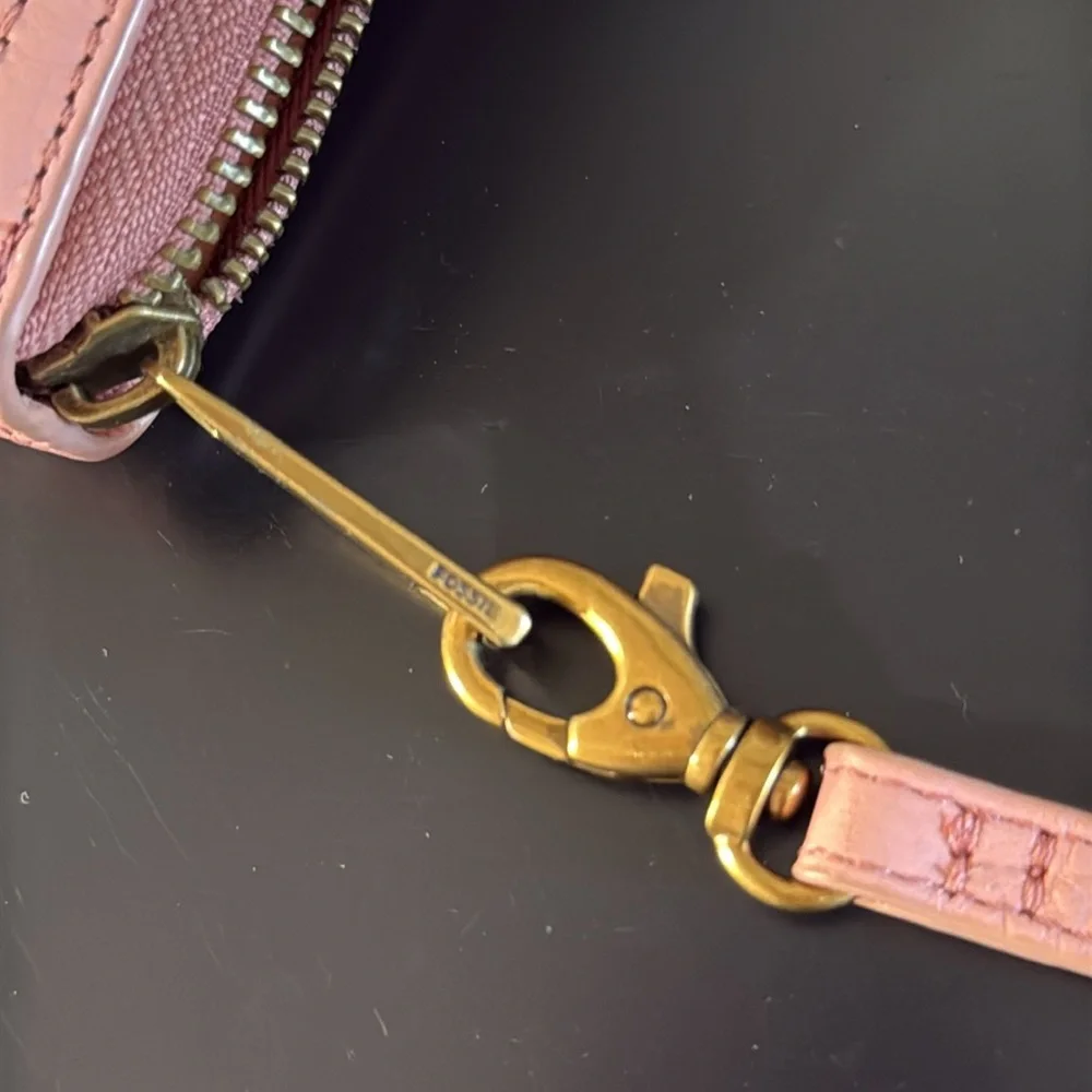 Fossil Logan Pink Leather Zip Around Wallet